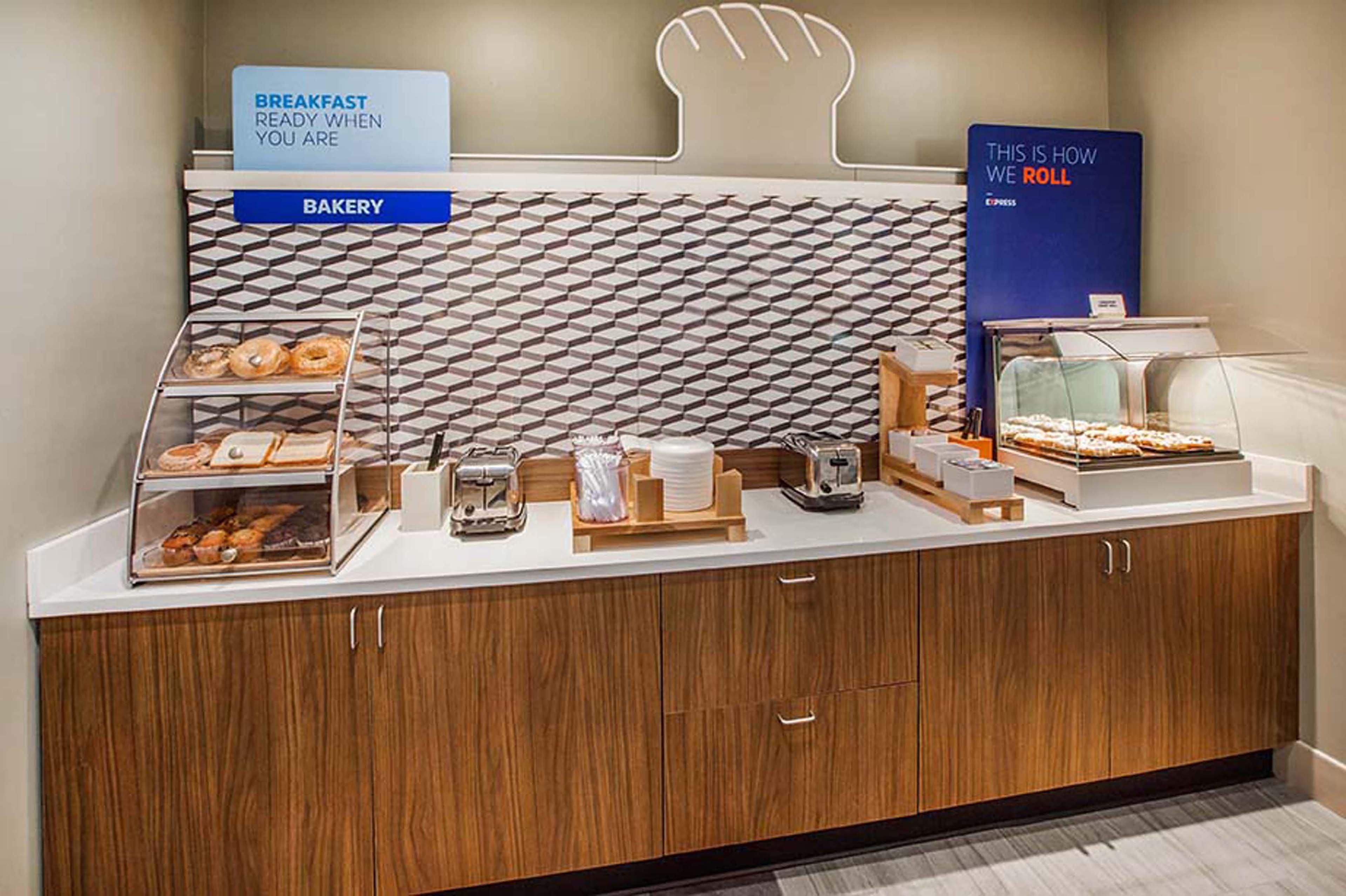 Holiday Inn Express & Suites Austin Nw - Lakeline By Ihg Dış mekan fotoğraf