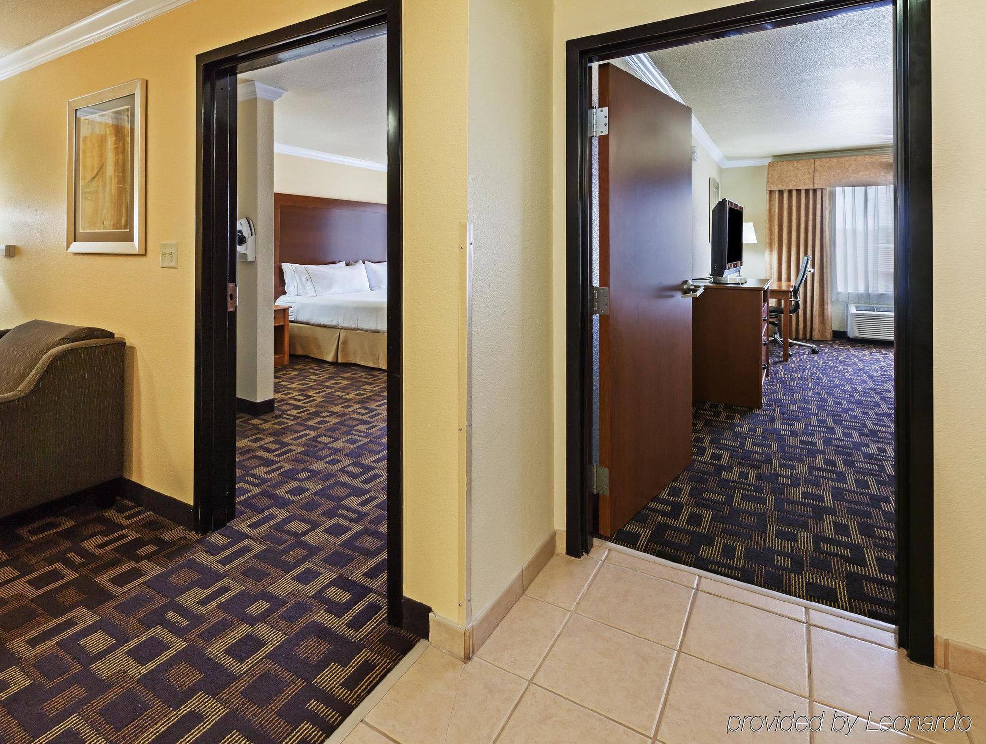 Holiday Inn Express & Suites Austin Nw - Lakeline By Ihg Dış mekan fotoğraf